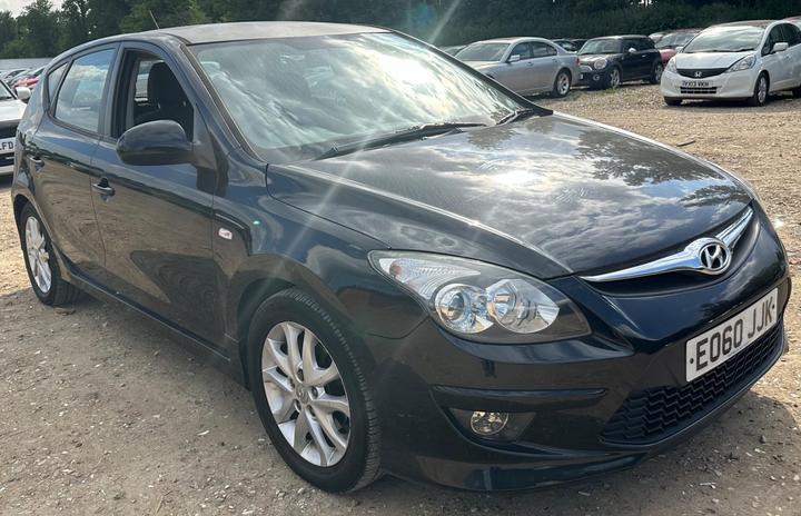 Cheap Hyundai i30 - 1.4 Comfort Euro 5 5dr - NEW MOT INCLUDED/LOW MILEAGE for sale in Slough, Berkshire