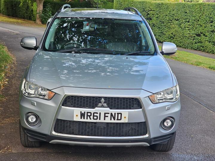 Mitsubishi Outlander - 2.2 DI-D GX4 4WD Euro 5 5dr - read advert - Image 11
