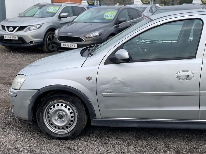 Vauxhall Corsa - 1.4i 16v Design 5dr (a/c) - Automatic+low insurance - Image 6