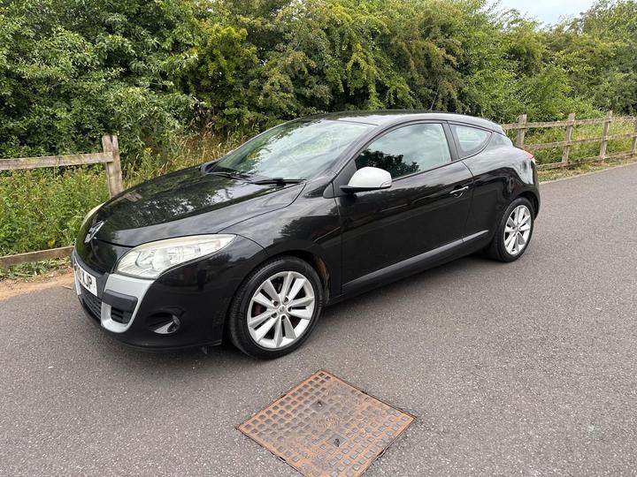 Renault Megane - 1.6 16V I-Music Euro 5 3dr - ⭐️NEW MOT- GREAT SPEC - Image 2