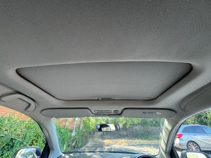 Honda Civic - 1.6 i-VTEC Executive 5dr - GOOD SPEC ULEZ MOT SRV HISTORY - Image 23