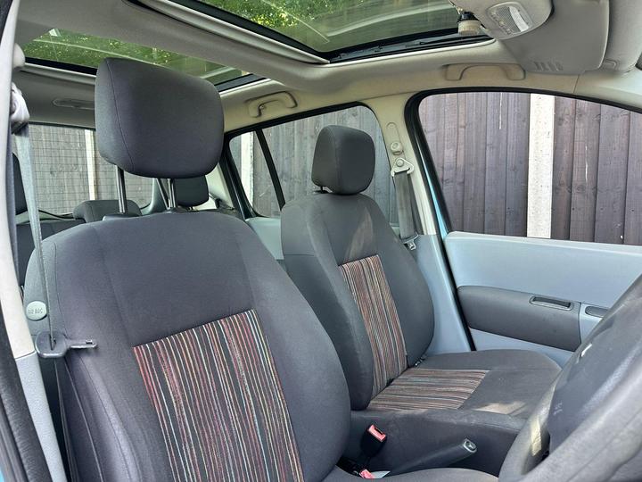Renault Modus - 1.2 TCe 16v Expression 5dr - ULEZ-PANORAMIC ROOF-BUYNOW - Image 20
