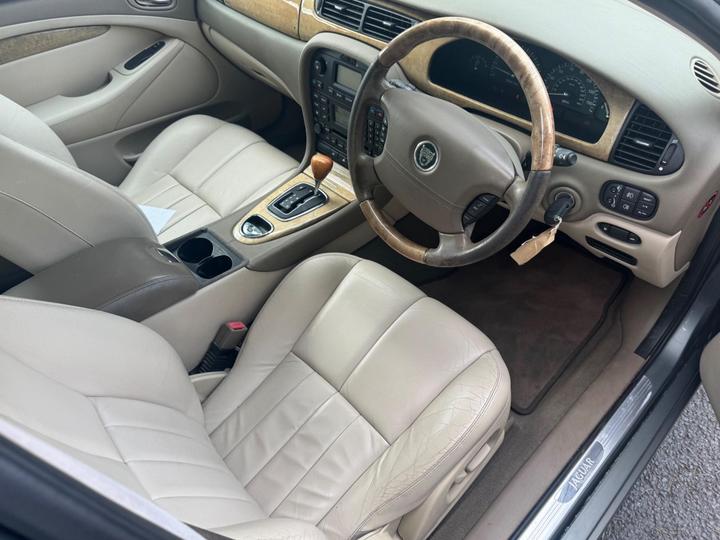Jaguar S-Type - 3.0 V6 SE 4dr - Image 7