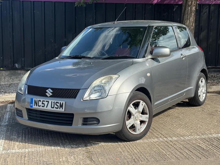 Suzuki Swift - 1.3 GL 3dr - LONG MOT|CLEAN CAR|GOOD RUNNER - Image 4