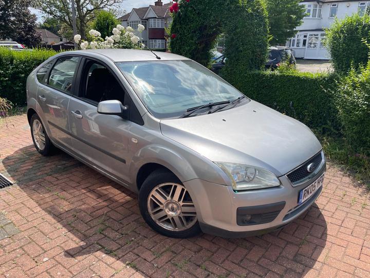 Cheap Ford Focus - 1.6 Ghia 5dr for sale in Harrow, Greater London