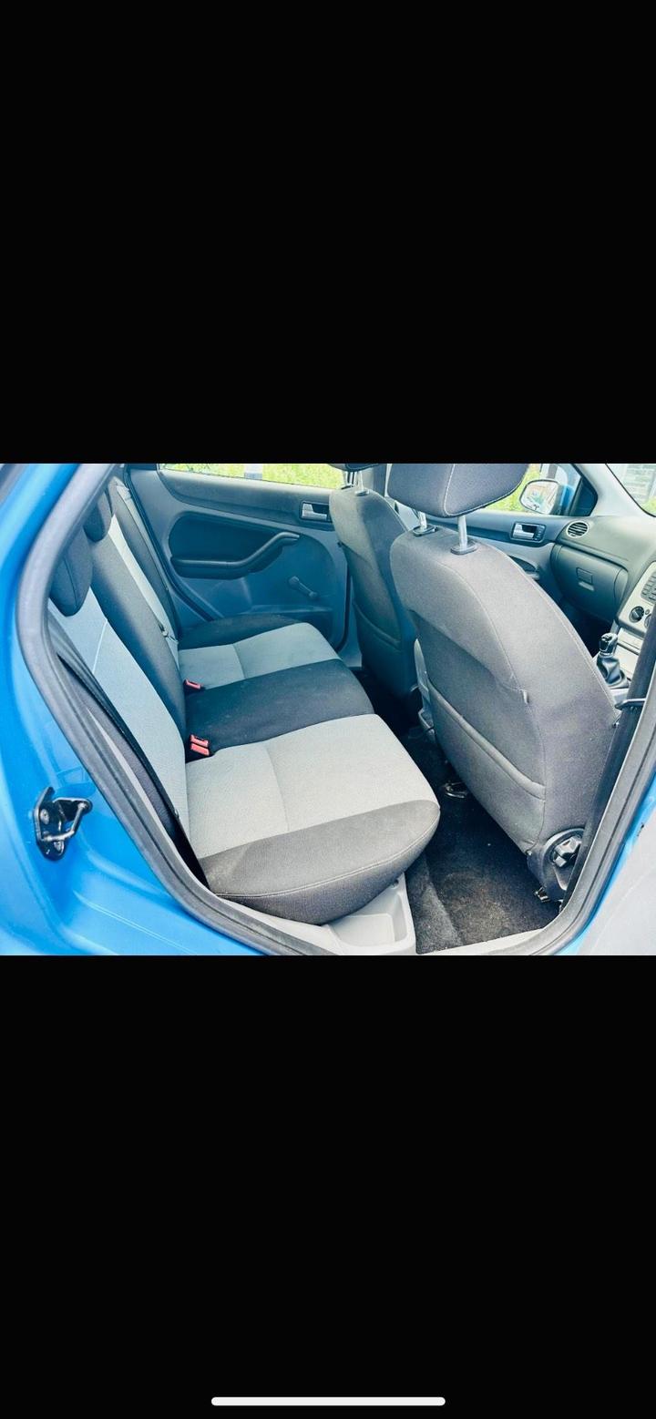 Ford Focus - 1.6 TDCi DPF Zetec 5dr - Image 9
