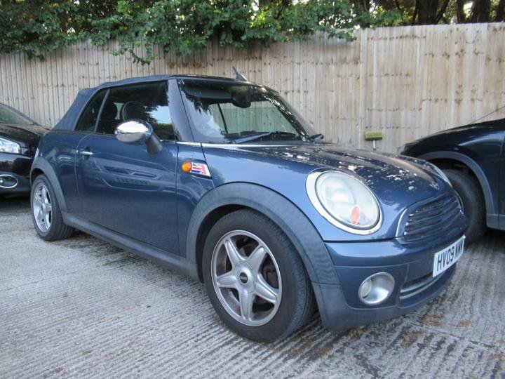 Cheap MINI Convertible - 1.6 Cooper Euro 4 2dr - HEAD GASKET GONE/RUN BUT SMOKE for sale in Bristol
