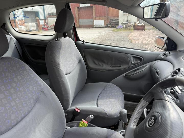 Toyota Yaris - 1.0 VVT-i Colour Collection 3dr - Image 10