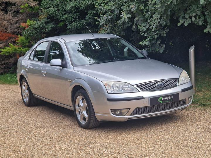 Ford Mondeo - 2.2 TDCi SIV Edge 5dr - New in stock and ready to go - Image 7