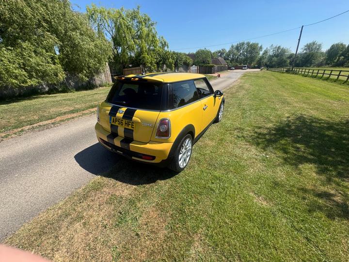 MINI Hatch - 1.6 Cooper S Euro 4 3dr - Image 3