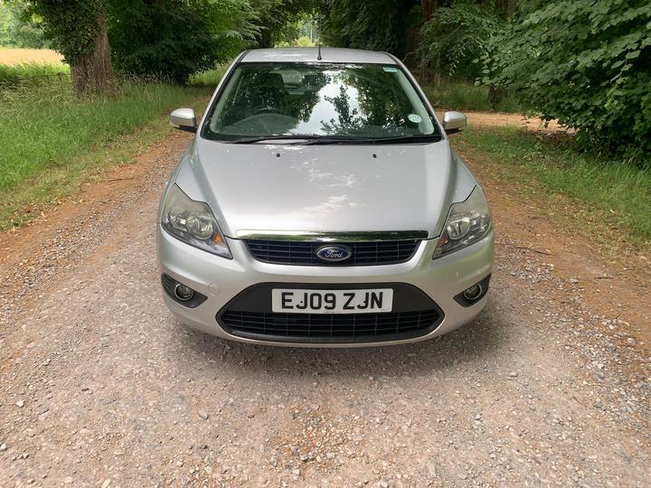 Ford Focus - 1.6 Zetec 5dr - 12 months mot available - Image 3