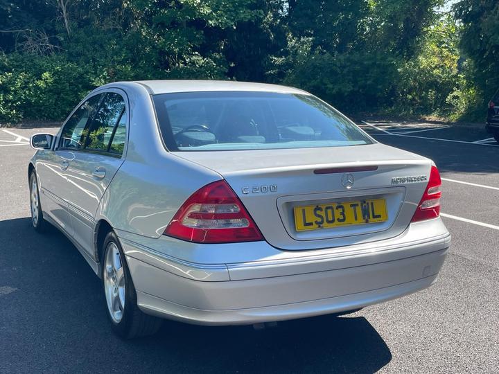 Mercedes-Benz C Class - 1.8 C200 Kompressor Avantgarde SE 4dr - One Owner From New - Image 4