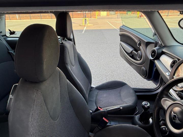 MINI Hatch - 1.4 One Euro 4 3dr - Excellent Condition - Image 18