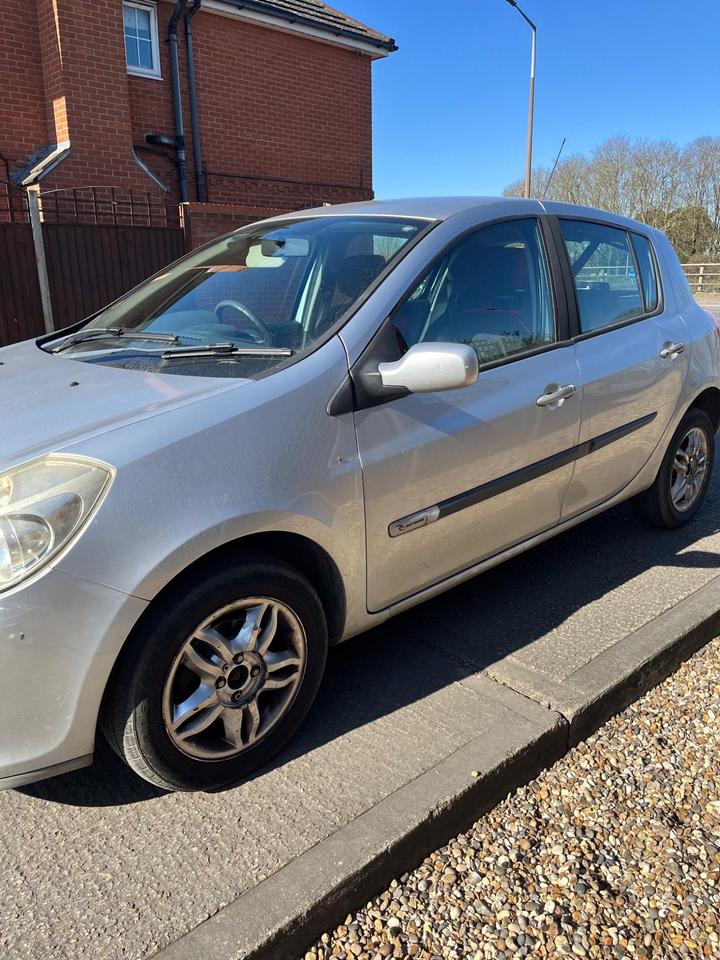 Renault Clio - 1.5 dCi Rip Curl 3dr - 35 TAX, PART EX TO CLEAR - Image 6