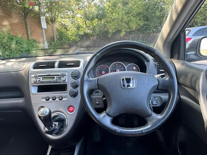 Honda Civic - 1.6 i-VTEC Executive 5dr - GOOD SPEC ULEZ MOT SRV HISTORY - Image 19