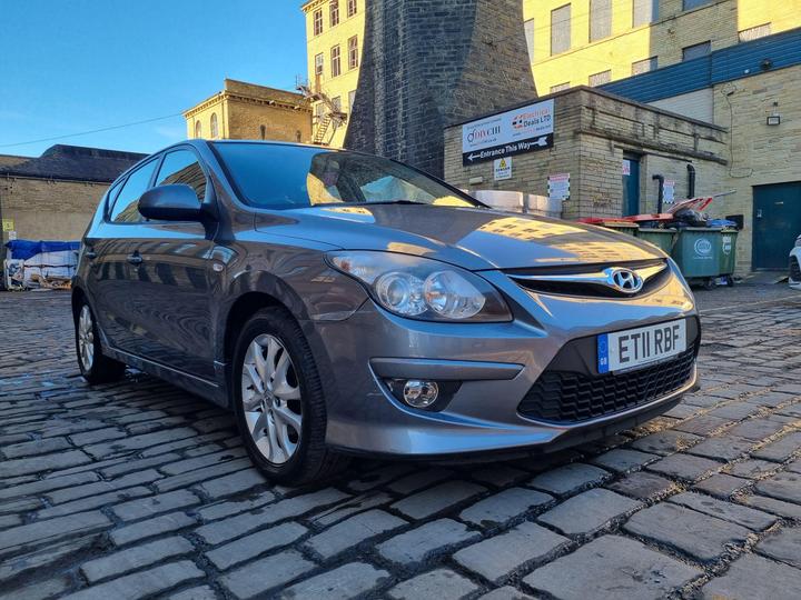 Cheap Hyundai i30 - 1.6 CRDi Comfort Euro 4 5dr - 3 OWNERS FSH 12M MOT CLEAN CAR for sale in Bradford, West Yorkshire