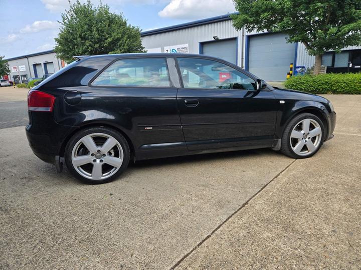 Audi A3 - 2.0 TDI S line 3dr - S LINE + 12 MONTHS MOT - Image 4