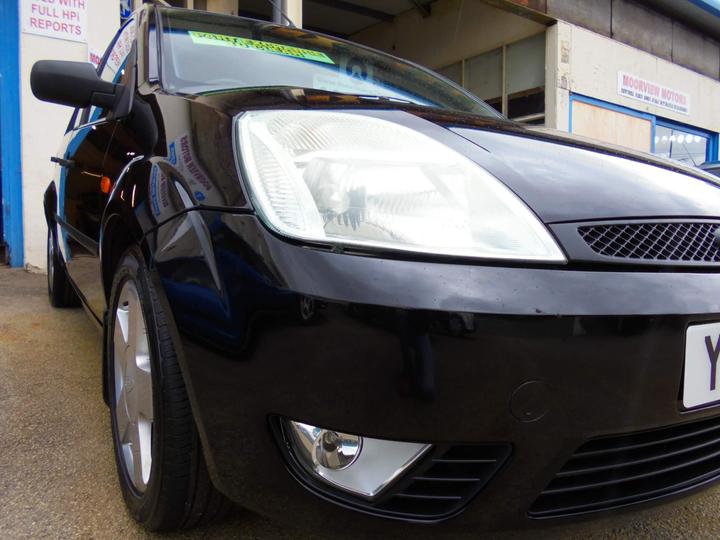 Ford Fiesta - 1.4 Zetec 5dr - TIDY LITTLE 5 DOOR HATCHBACK - Image 8