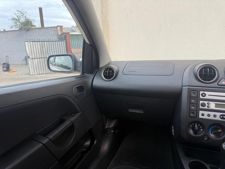 Ford Fiesta - 1.25 LX 5dr - REVERSE SENSORS| GREAT RUNNER - Image 16