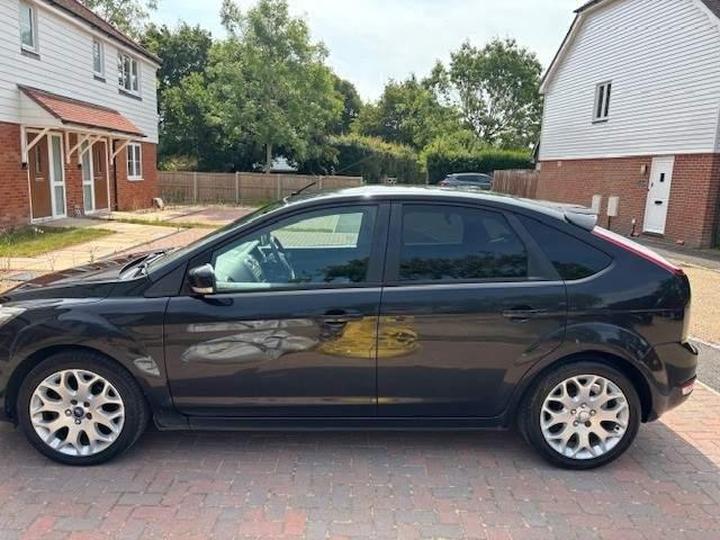 Cheap Ford Focus - 1.6 TDCi DPF Zetec 5dr for sale in Cranbrook, Devon