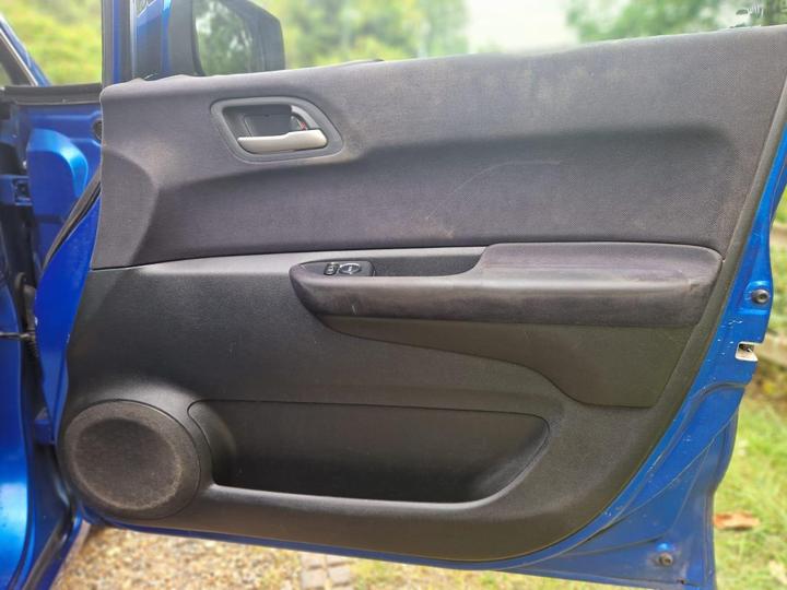 Honda FR-V - 1.7 i-VTEC SE 5dr - New in stock and ready to go - Image 23