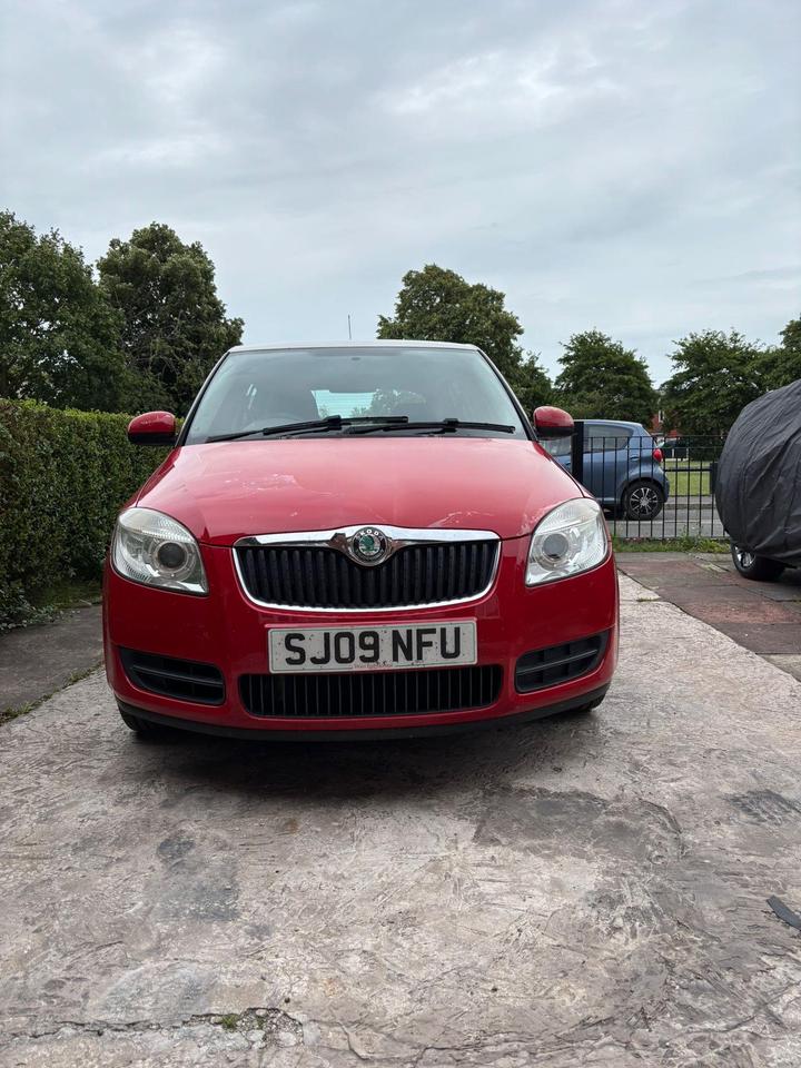 Cheap Skoda Fabia - 1.2 HTP 12V 2 5dr - Fully serviced,well kept for sale in Manchester, Greater Manchester