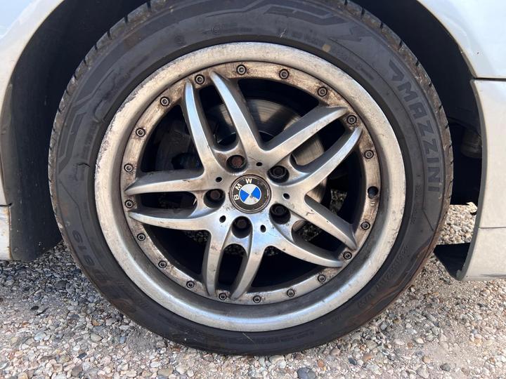 BMW 5 Series - 2.2 520i ES SE 4dr - MOT 19/01/26+P/X TO CLEAR - Image 44