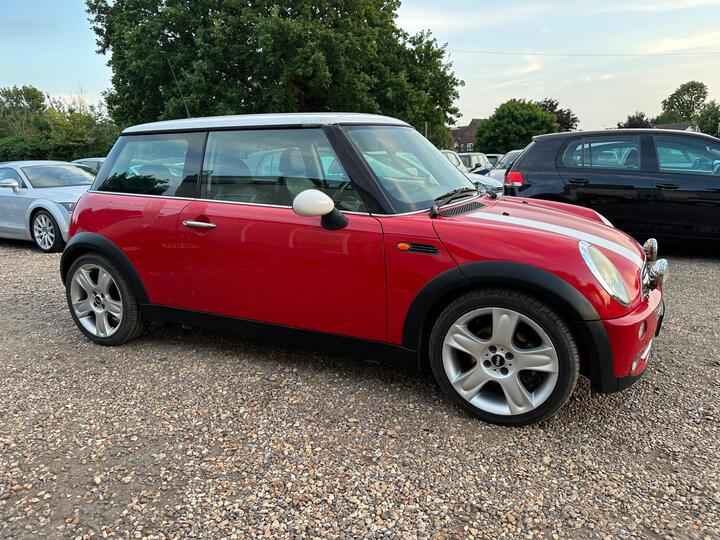 MINI Hatch - 1.6 Cooper Euro 4 3dr - Alloys,A/C,Low Mileage,Tax&Ins - Image 7
