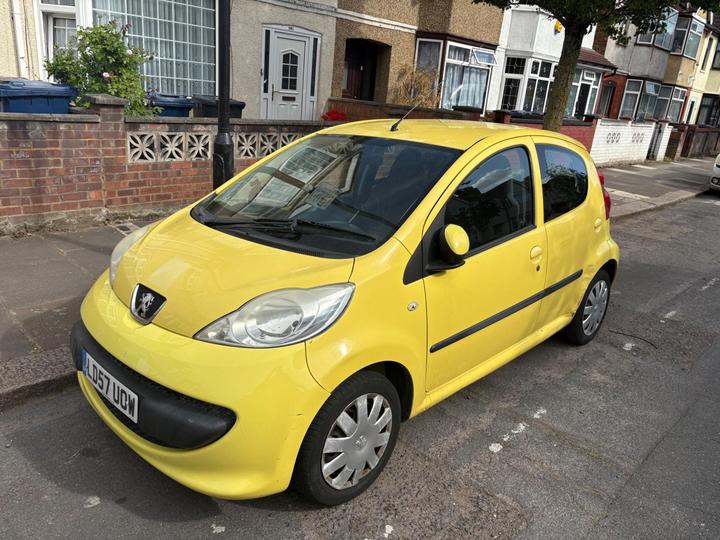 Cheap Peugeot 107 - 1.0 12V Urban Euro 4 5dr - Excellent on Fuel & Insurance for sale in Wembley, Greater London