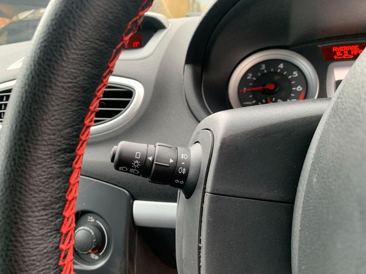 Renault Clio - 1.2 TCe 16v Dynamique S 3dr - LONG MOT,12 MONTHS AA COVER - Image 25