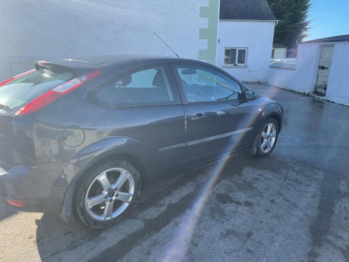 Cheap Ford Focus - 1.6 Zetec Climate 3dr - Full years MOT for sale in Craigavon, County Armagh