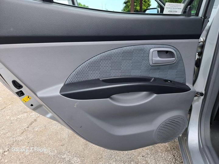 Kia Picanto - 1.1 LX 5dr - Image 27