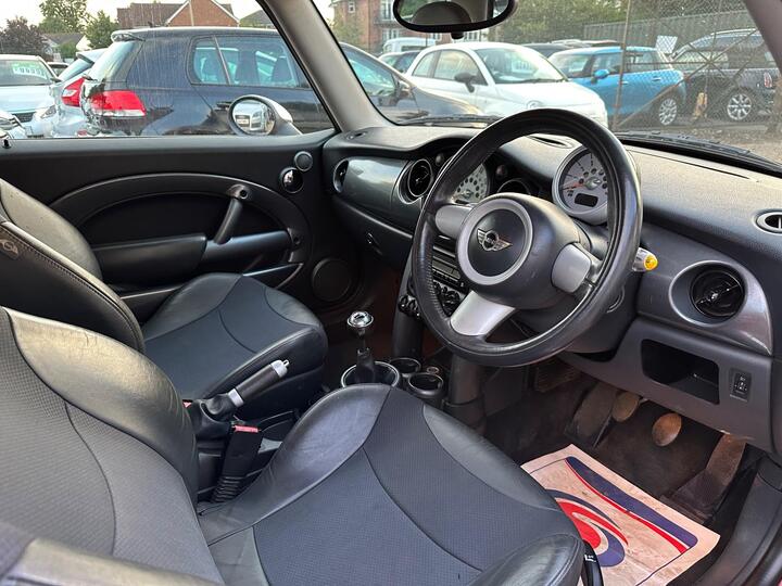 MINI Hatch - 1.6 Cooper Euro 4 3dr - Alloys,A/C,Low Mileage,Tax&Ins - Image 18