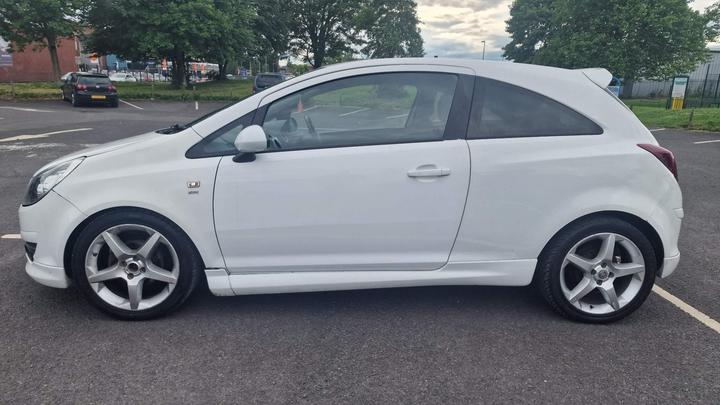 Vauxhall Corsa - 1.4i 16v SRi 3dr (a/c) - Image 4