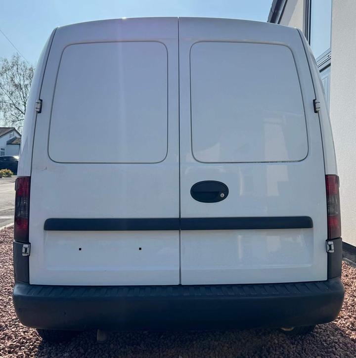 Vauxhall Combo - 1.3 2000 CDTi 16v Crew Van 3dr Diesel Manual FWD L1 H1 (138 g/km, 69 bhp) - Image 3