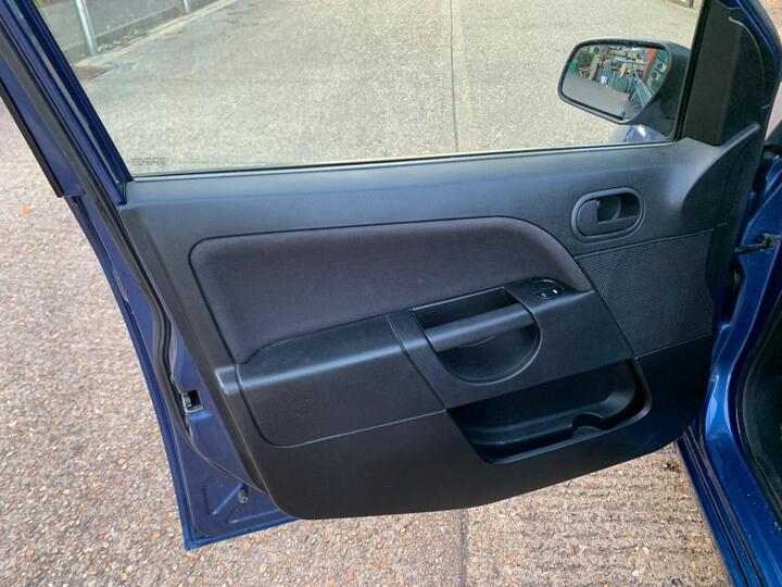 Ford Fiesta - 1.25 Zetec Blue Edition 5dr - Image 43