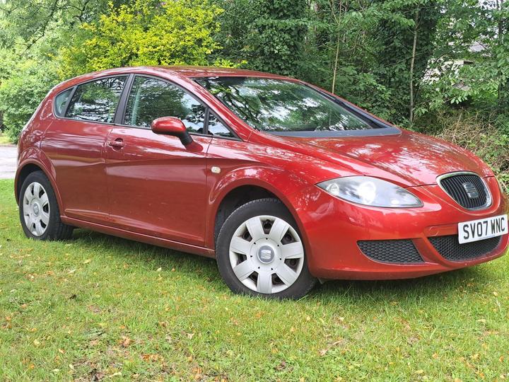 SEAT Leon - 1.6 8V Reference Euro 4 5dr - FULL SERVICE HISTORY,3 OWNER - Image 3