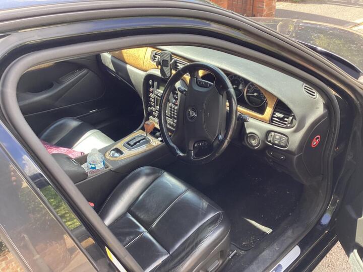 Jaguar S-Type - 3.0 V6 4dr - bargin - Image 10