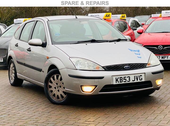 Cheap Ford Focus - 1.6i 16v Zetec 5dr - SPARES OR REPAIR ONLY for sale in Leighton Buzzard, Bedfordshire