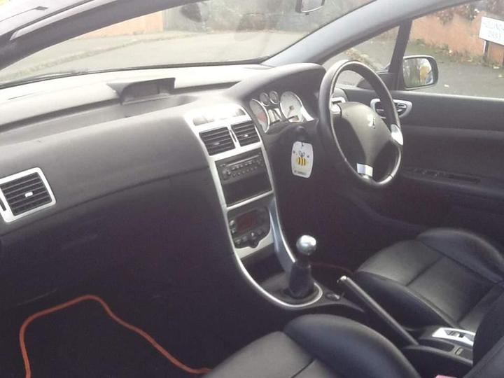 Peugeot 307 CC - 2.0 16v 2dr - Image 20