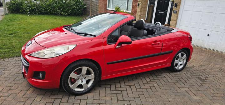 Cheap Peugeot 207 CC - 1.6 HDi Sport Euro 4 2dr - Diesel convertible/smooth car for sale in Darlington, Durham