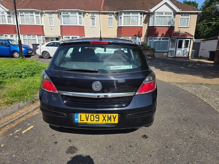 Vauxhall Astra - 1.4i 16v Active 5dr - FUL SERVICE HIST+NEW MOT+CHEAP - Image 5