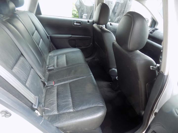 Honda Civic - 1.6 i-VTEC Executive 5dr - 1 Years Mot.Ulez compliant - Image 12