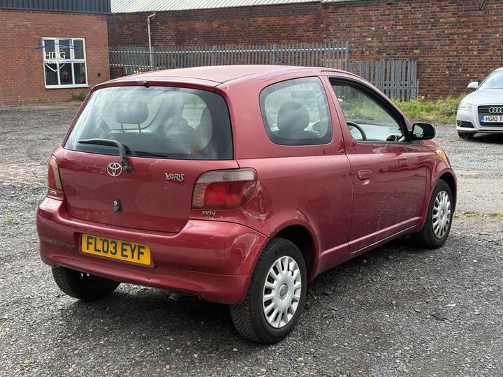 Toyota Yaris - 1.0 VVT-i Colour Collection 3dr - Image 7