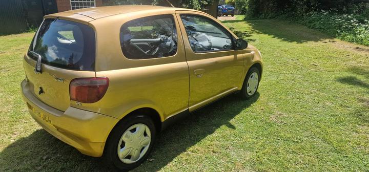 Toyota Yaris - 1.3 VVT-i 16v GLS 3dr - Auto / new Mot/ 3mnth warranty - Image 3