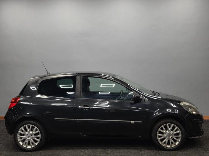 Renault Clio - 1.5 dCi Dynamique S 3dr - NEW ARRIVAL DELIVERY AVAILABLE - Image 2