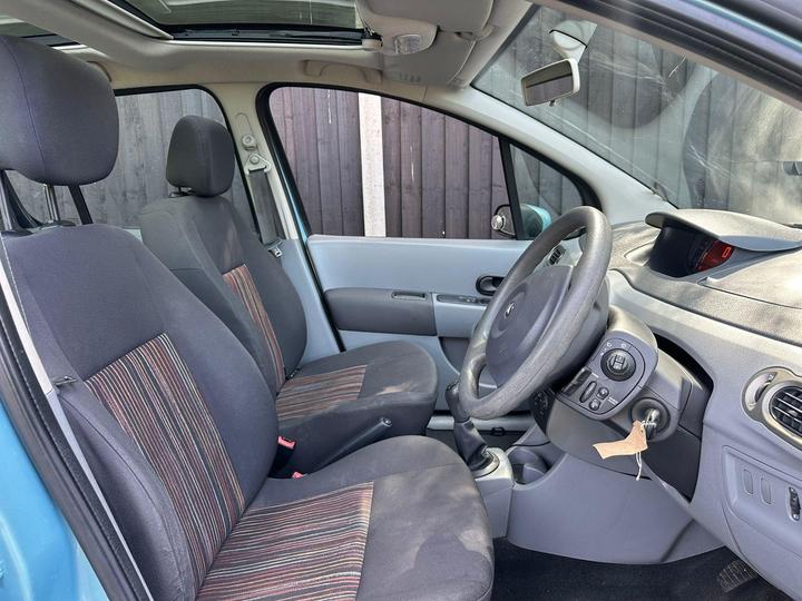 Renault Modus - 1.2 TCe 16v Expression 5dr - ULEZ-PANORAMIC ROOF-BUYNOW - Image 19