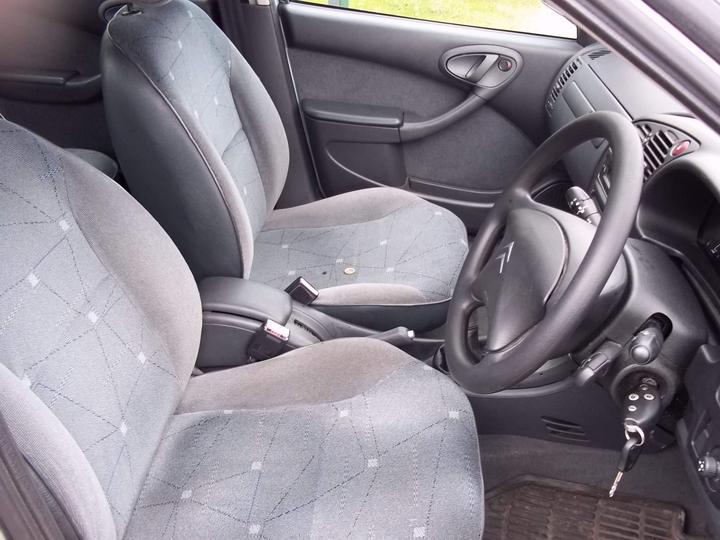 Citroen Xsara - 1.4i LX 5dr - ONE OWNER FULL SERVICE HISTORY - Image 7