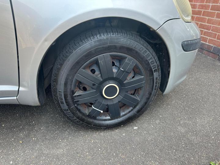 Toyota Yaris - 1.0 VVT-i T3 5dr - full service history - Image 6