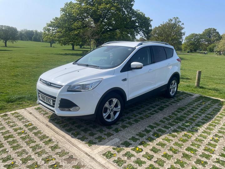 Cheap Ford Kuga - 2.0 TDCi Zetec 2WD Euro 6 (s/s) 5dr for sale in North Benfleet, Essex
